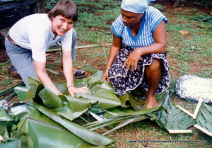 learning how to make a mumu in Papua New Guinea